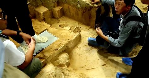 chinese archaeologists excavate 1-million-year-old human skull|China Finds Million.